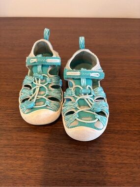 Keen Kids Teal and White Outdoor Sandals